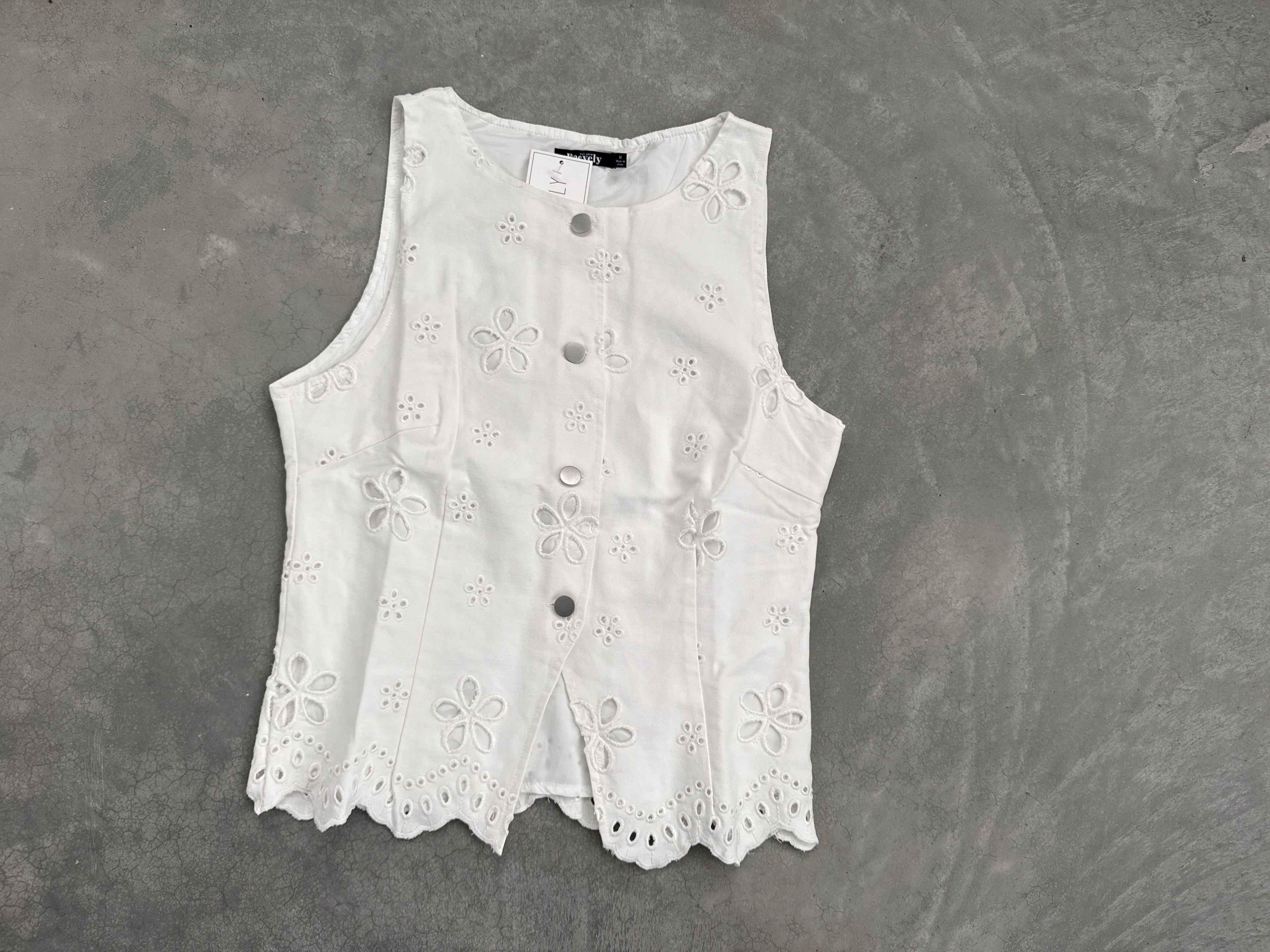 FINAL SALE - FLAWED Greta Eyelet Vest in White - Medium