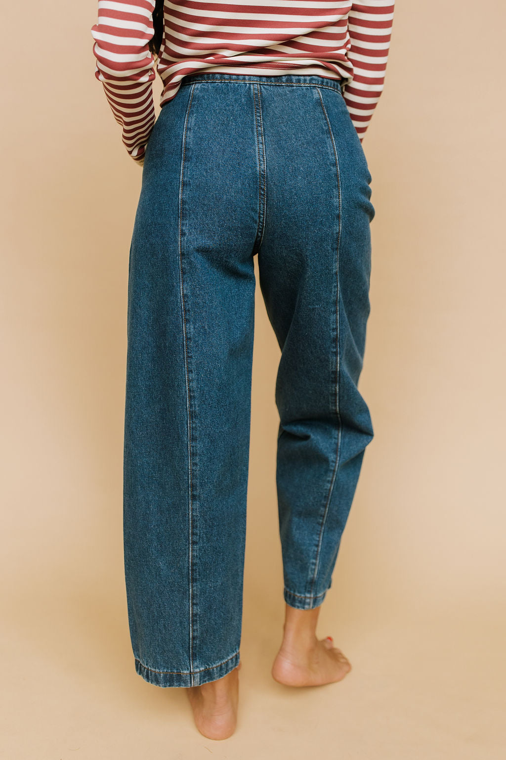 Collins Barrel Jeans in Dark Wash