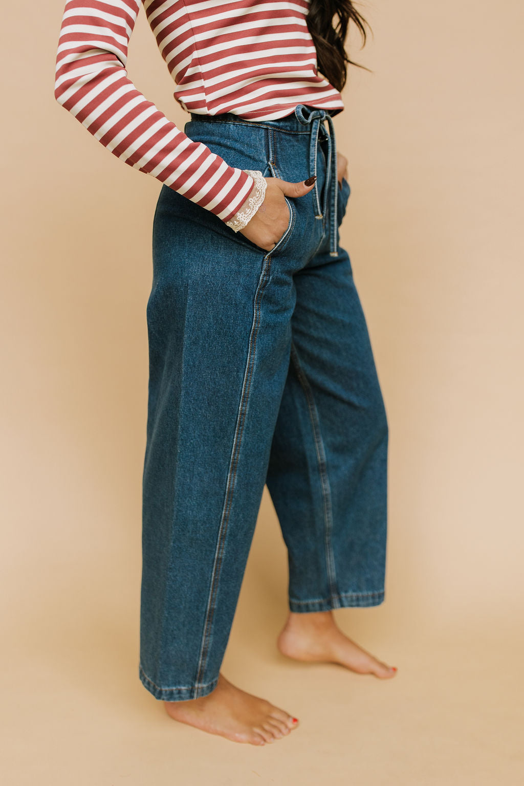 Collins Barrel Jeans in Dark Wash