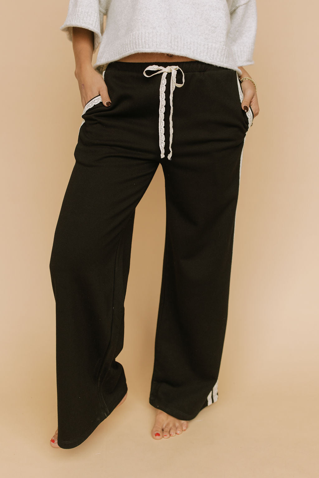Lacy Days Sweatpants in Black Secondary image