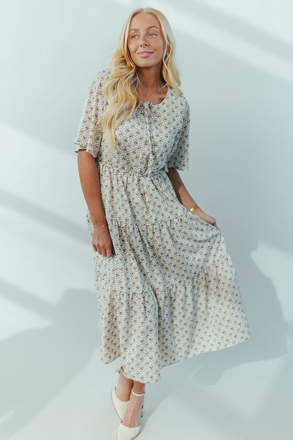 Everlyn Floral Midi Dress Everlyn Floral Midi Dress