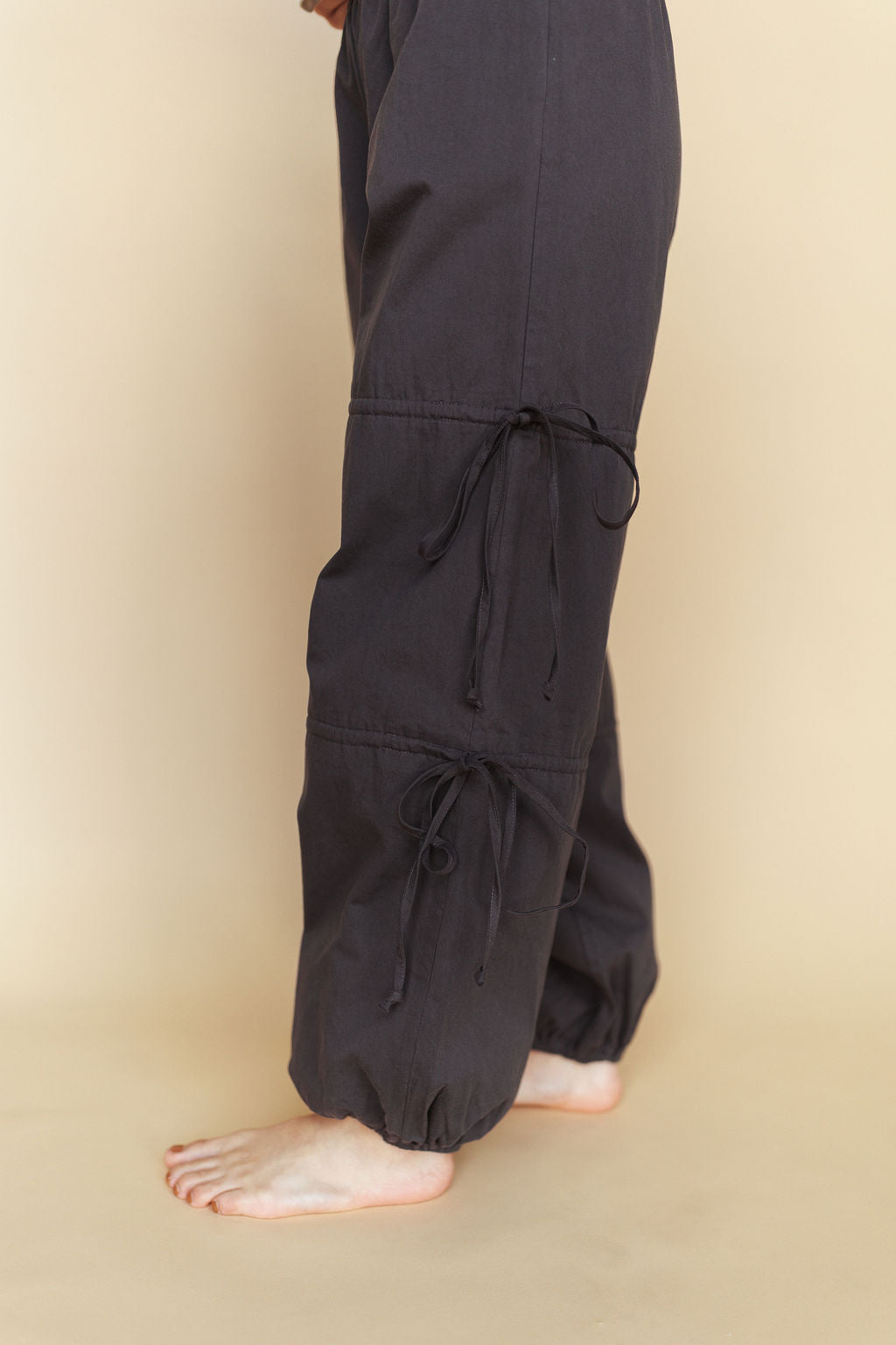Downtown Side Tie Jogger Pants in Charcoal