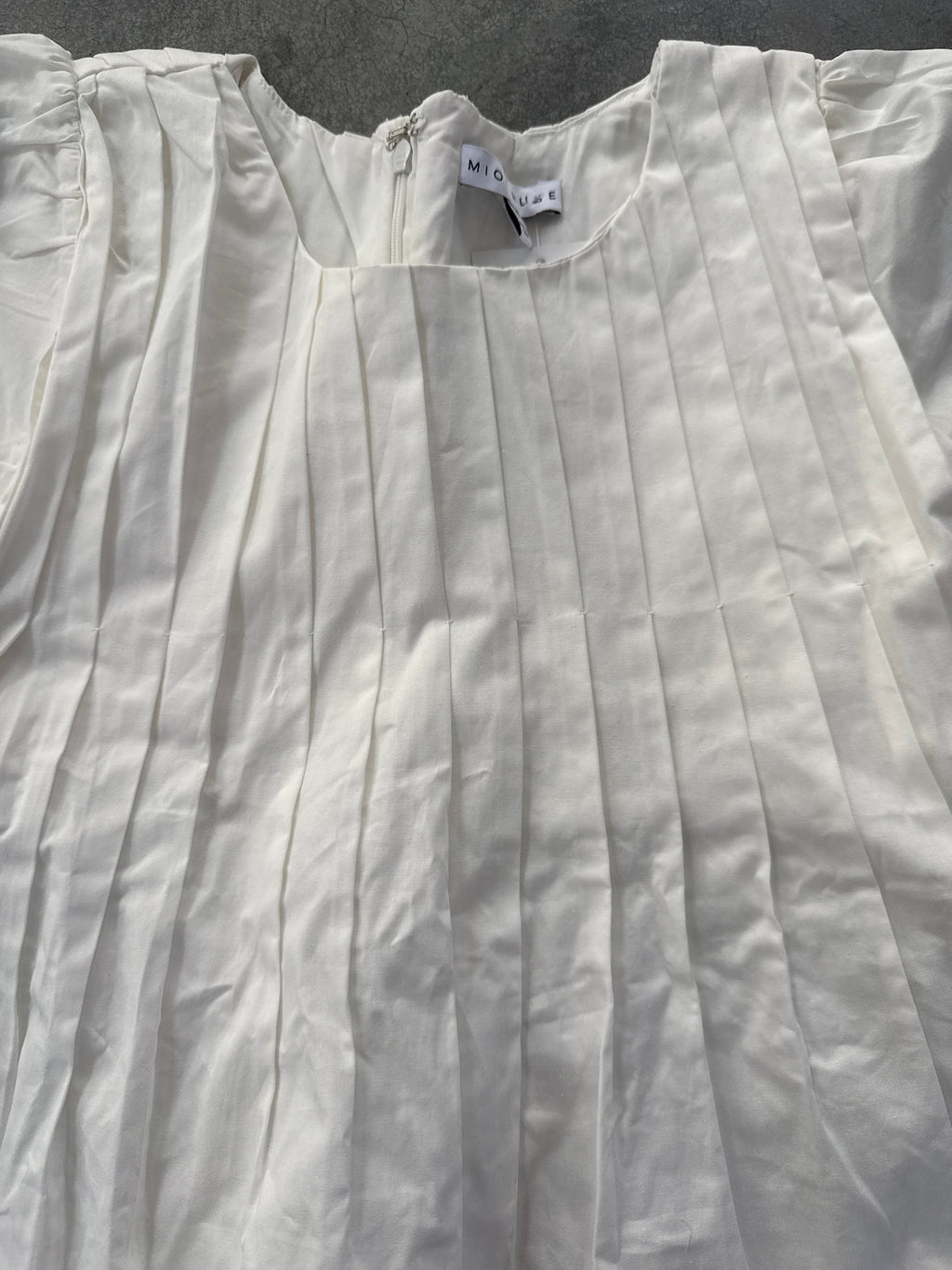 FINAL SALE - FLAWED White pintuck blouse - Small