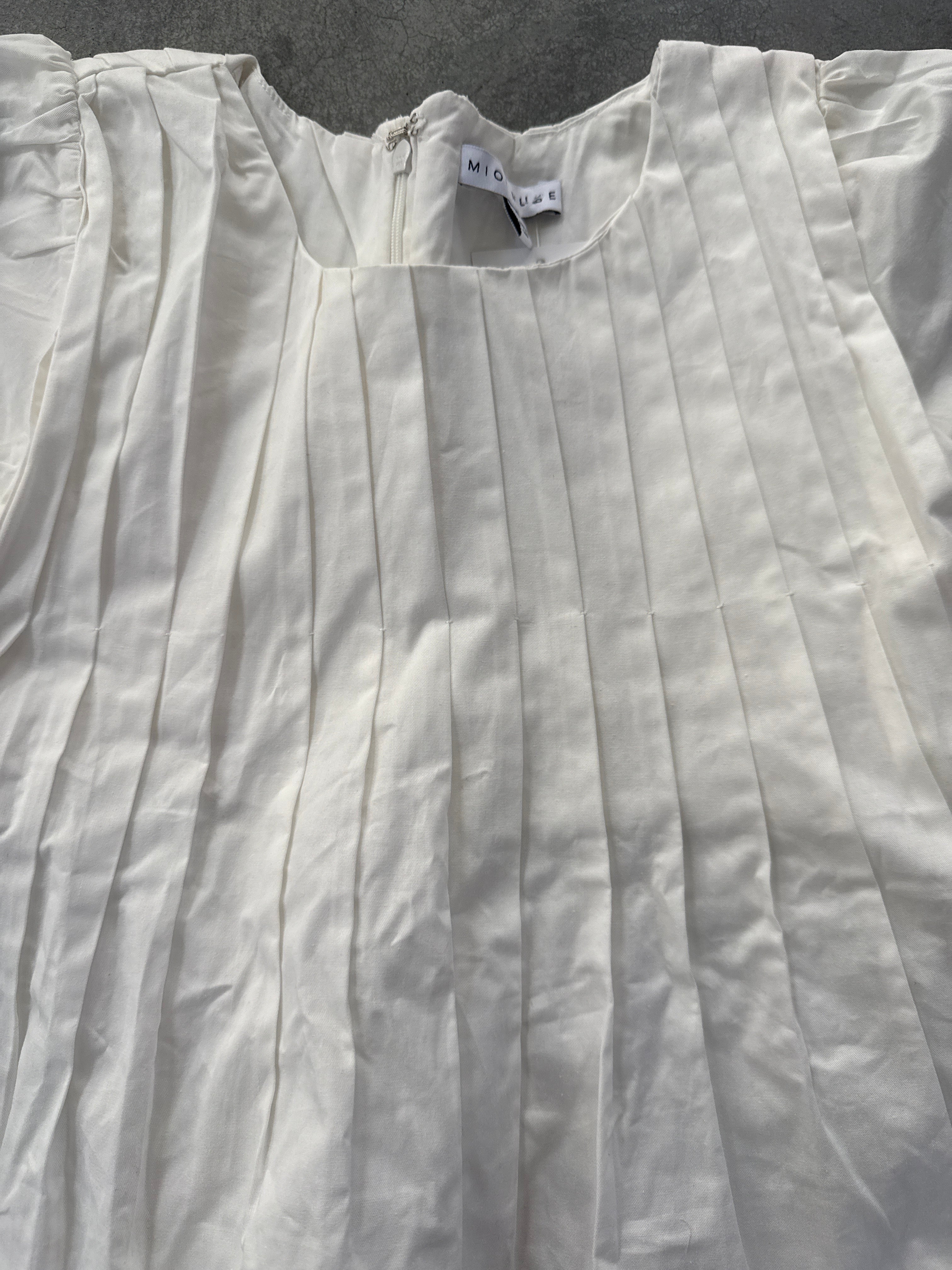 FINAL SALE - FLAWED White pintuck blouse - Small
