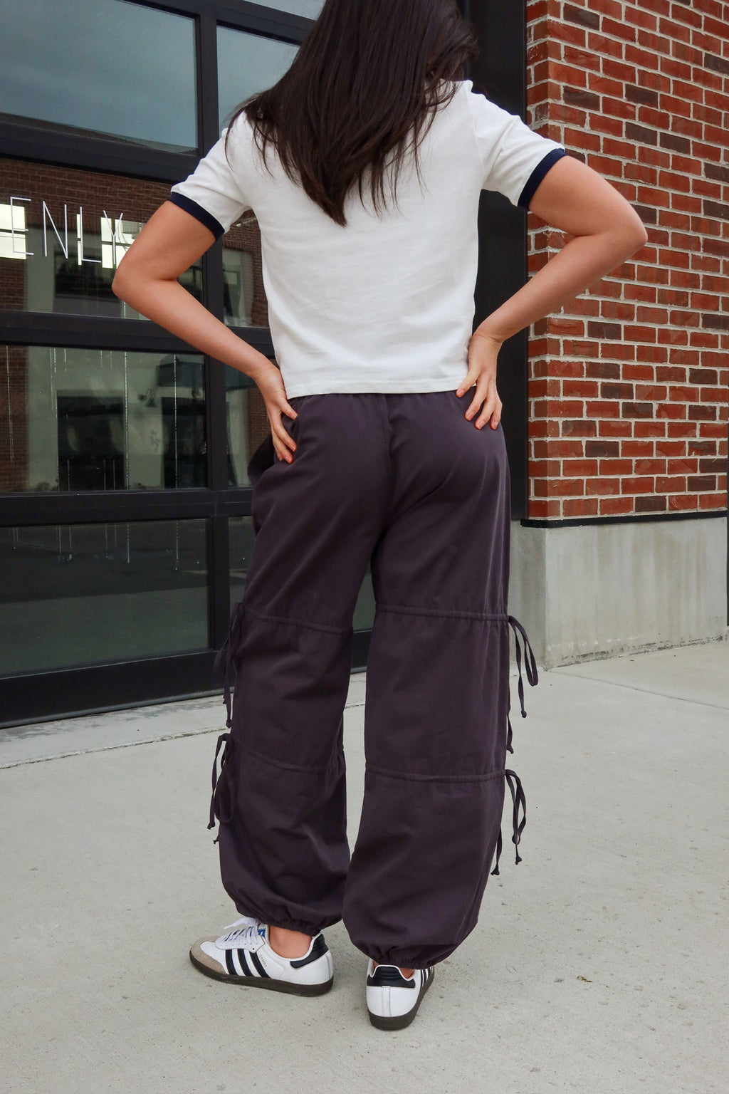 Downtown Side Tie Jogger Pants in Charcoal