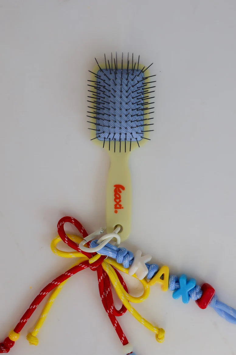FINAL SALE - Kaxi Co Mini Scalp To Ends Brush Secondary image
