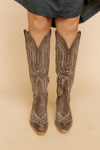 Tess Boots in Dark Chocolate