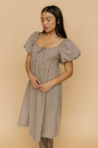 Elora Gingham Midi in Brown