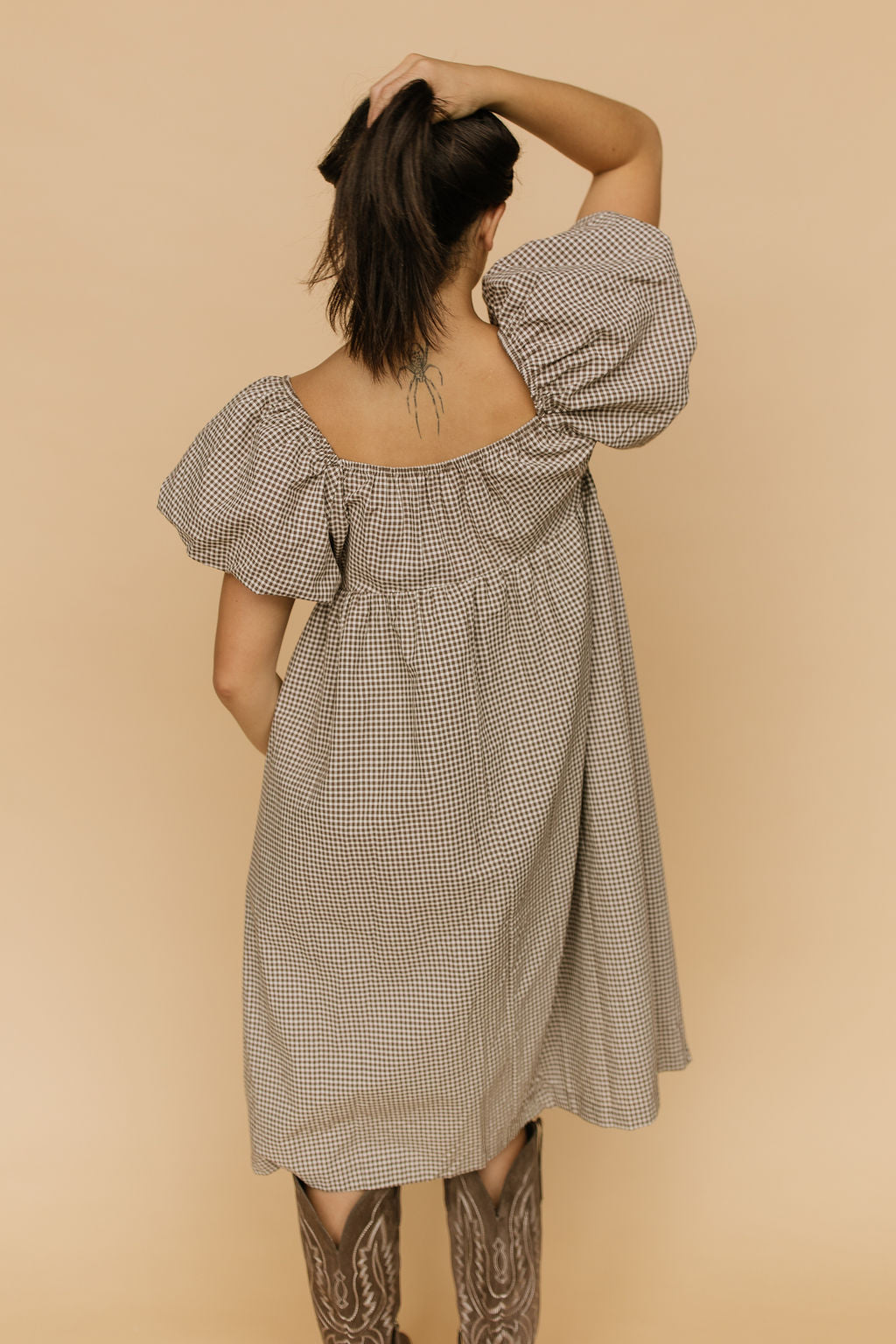 Elora Gingham Midi in Brown