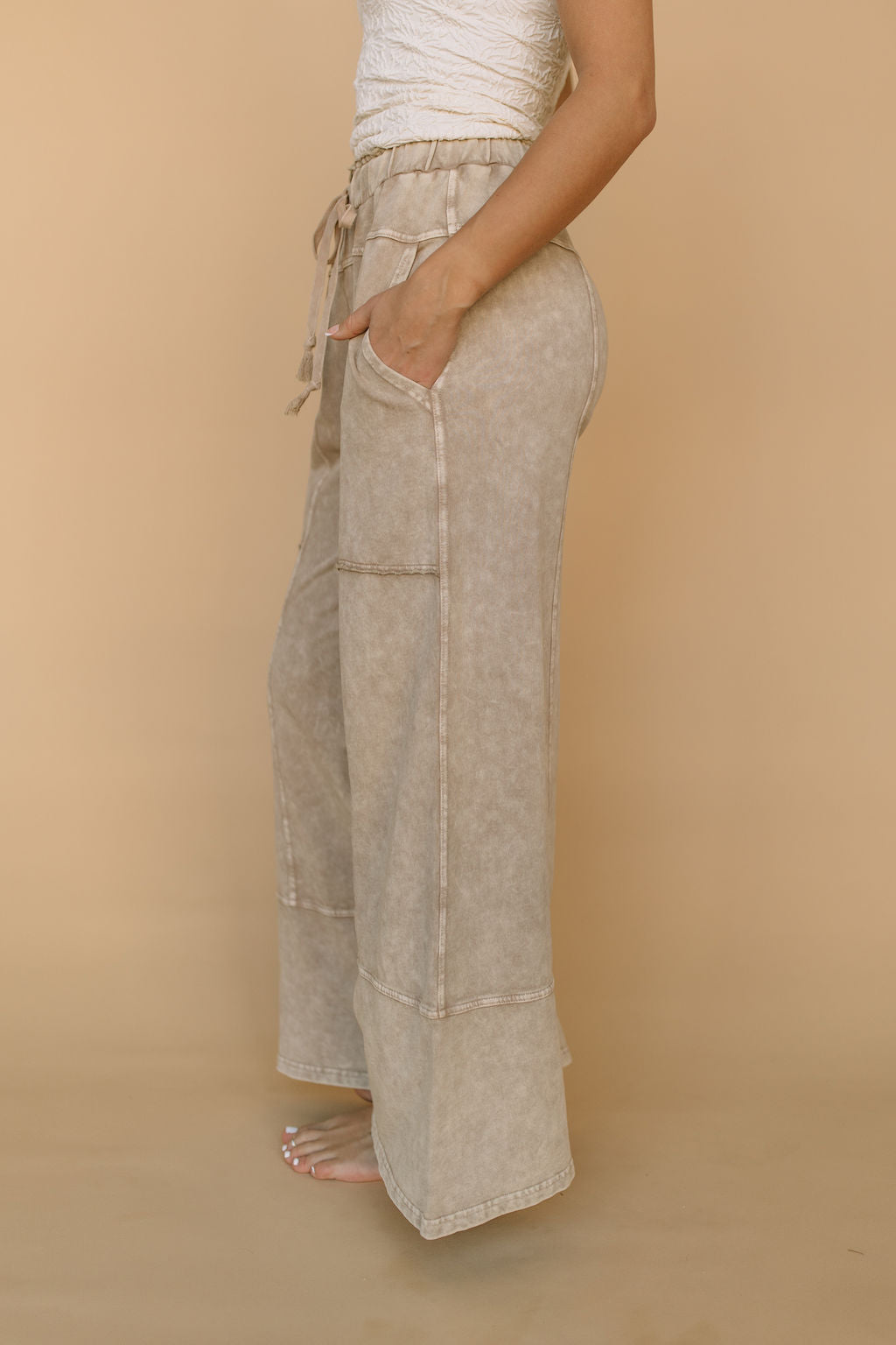 Milo Lounge Pants in Oatmeal Acid Wash