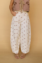 Dotted Barrel Jeans in Brown