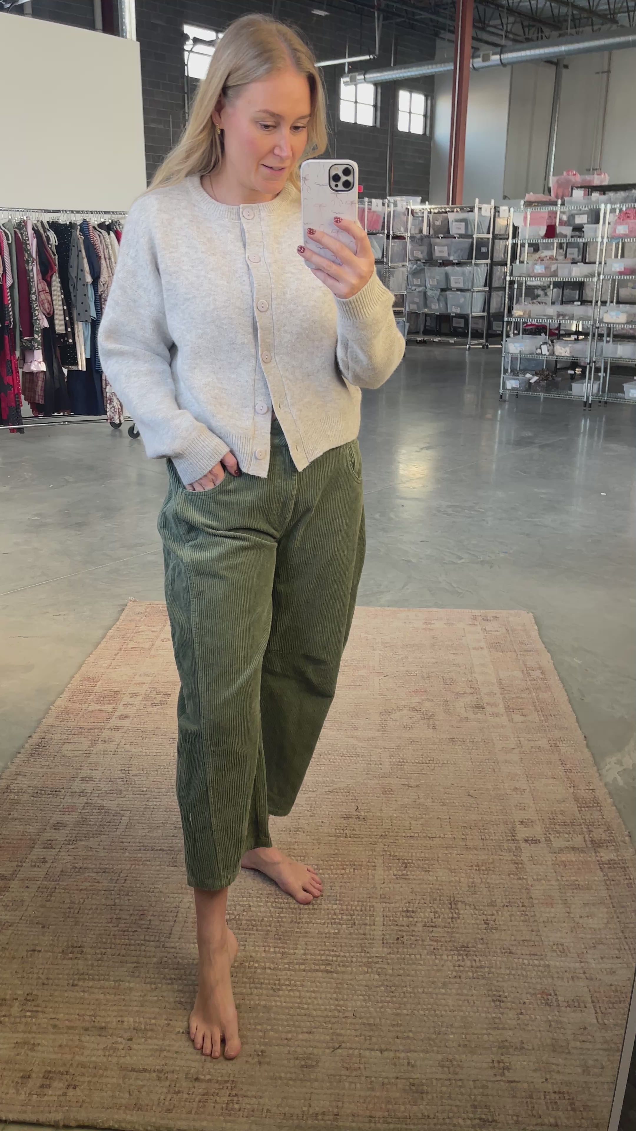 Aiden Corduroy Barrel Jeans in Olive